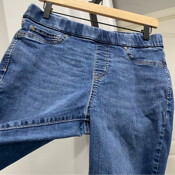 Levi’s Totally Shaping pull-on jeans 31x28 Sz 12S Blue Stretch Denim Jean - Picture 5 of 8